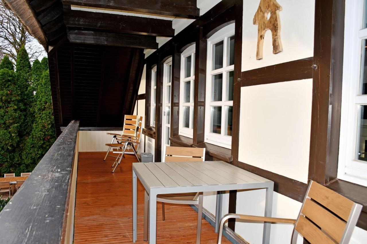 Reetdachfachwerkvilla Am Wiesengrund Bergen Auf Rugen Bagian luar foto