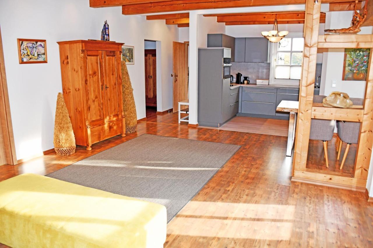 Reetdachfachwerkvilla Am Wiesengrund Bergen Auf Rugen Bagian luar foto