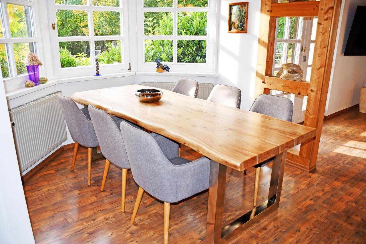 Reetdachfachwerkvilla Am Wiesengrund Bergen Auf Rugen Bagian luar foto