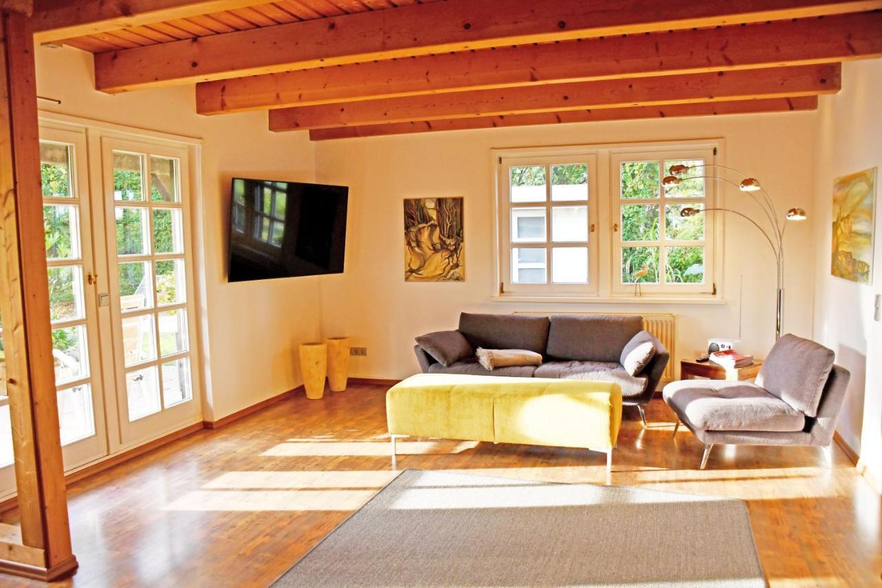 Reetdachfachwerkvilla Am Wiesengrund Bergen Auf Rugen Bagian luar foto