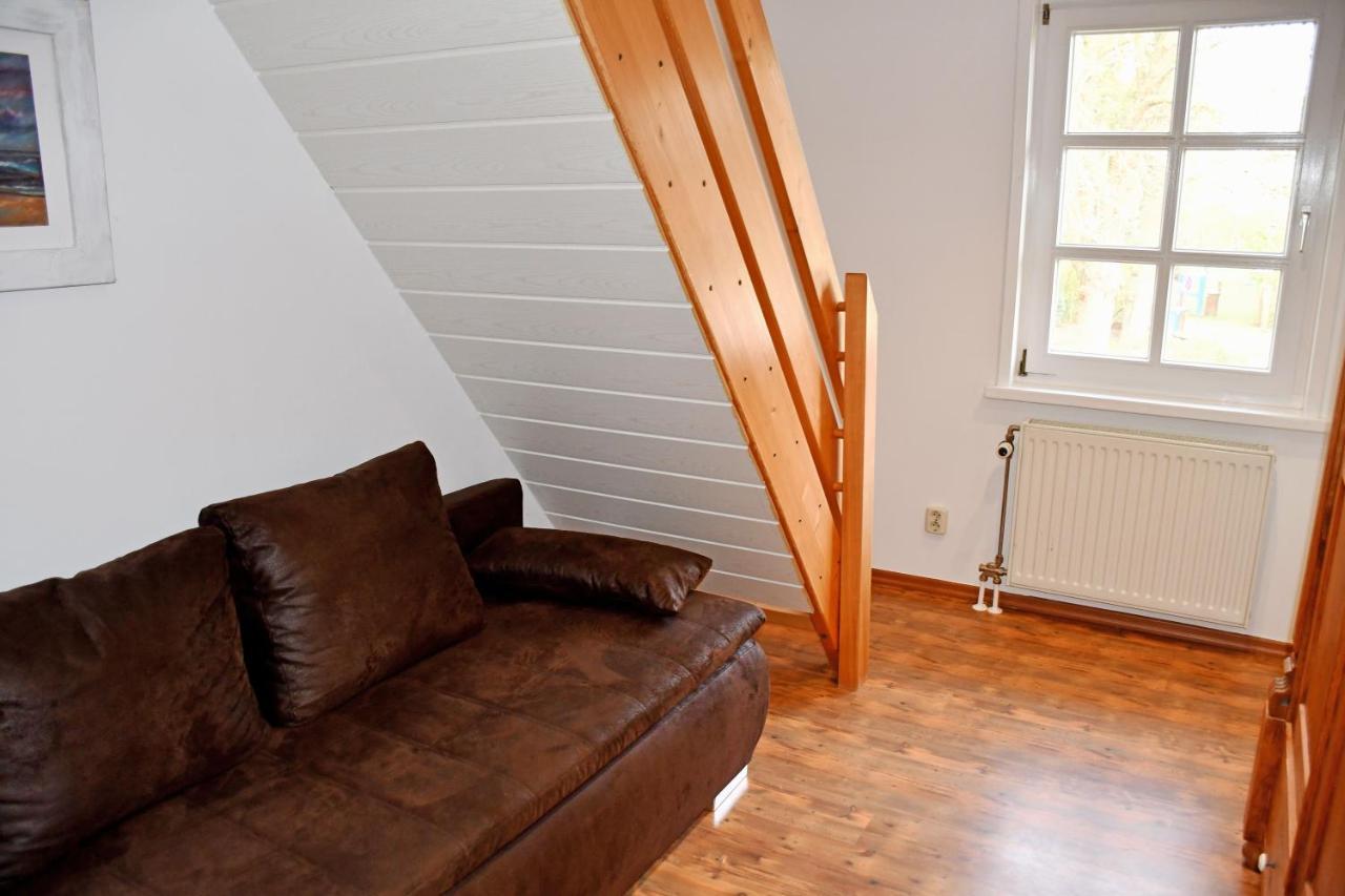 Reetdachfachwerkvilla Am Wiesengrund Bergen Auf Rugen Bagian luar foto